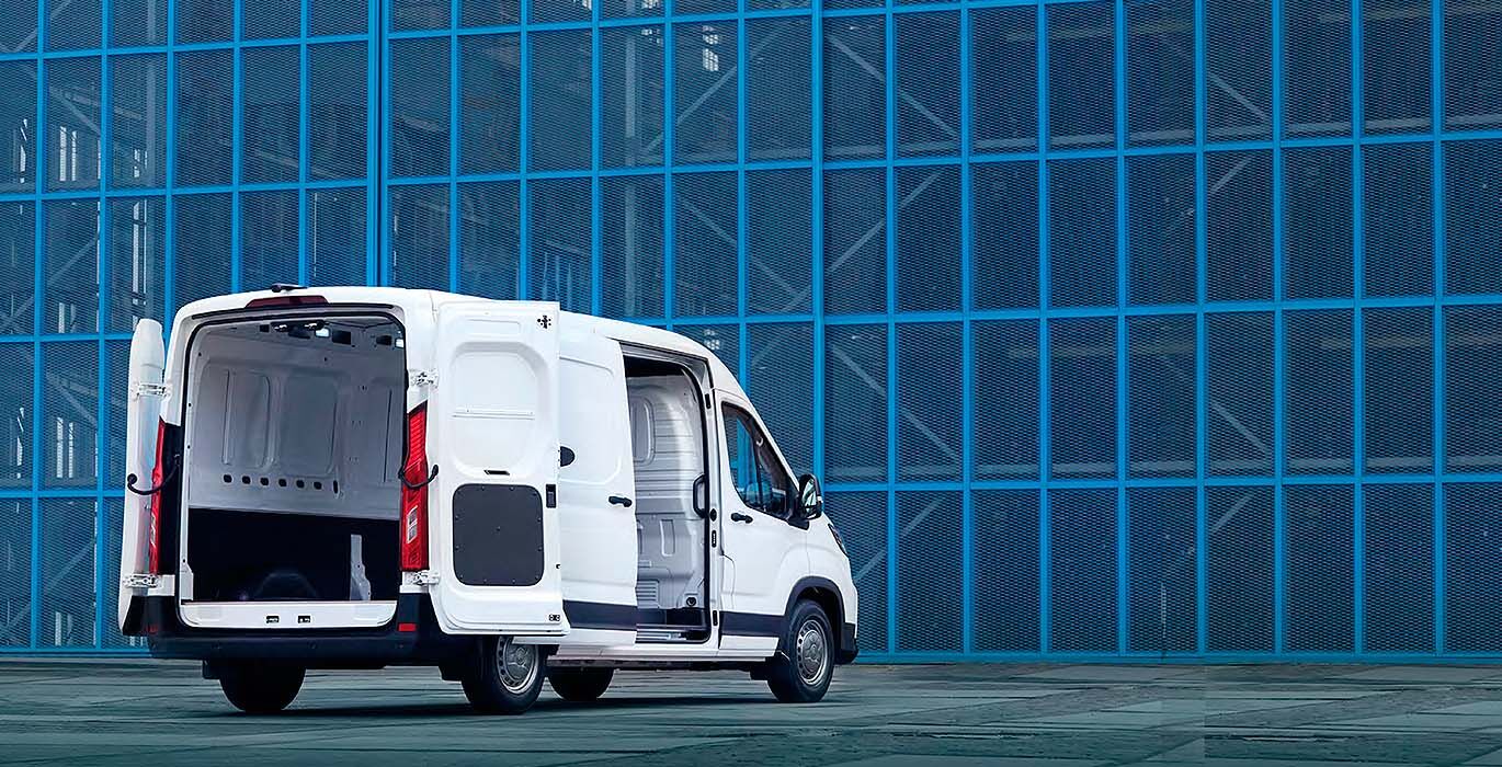 MAXUS eDeliver 9 L3H2 exterior trasera 2 | Crazy Renting