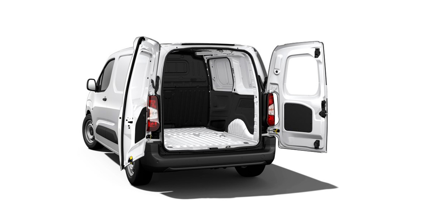 Peugeot Partner Pro Standard BlueHDI restyling esterior trasera 2 | Crazy Renting