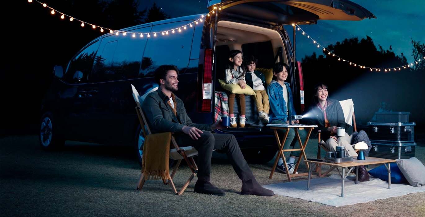 Hyundai Staria HEV 1.6TGDi 225cv Tecno 3 Hyundai Staria 2.2CRDi 177CV AT Maxx 9p exterior 2 | Crazy Renting