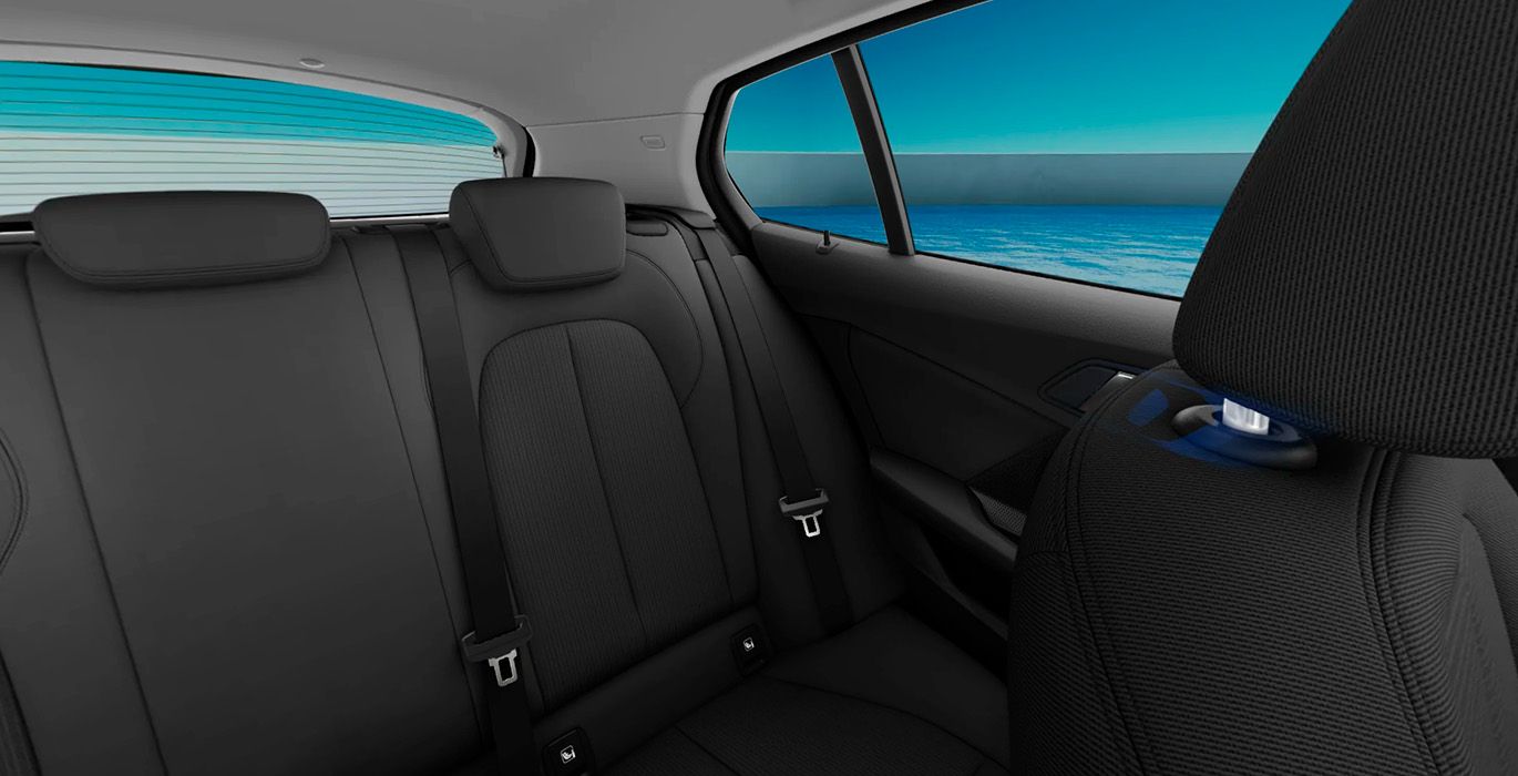 BMW Serie 1 118d Skyscrapper 6 BMW Serie 1 118i Corporate Automatico 136CV interior trasera | Crazy Renting