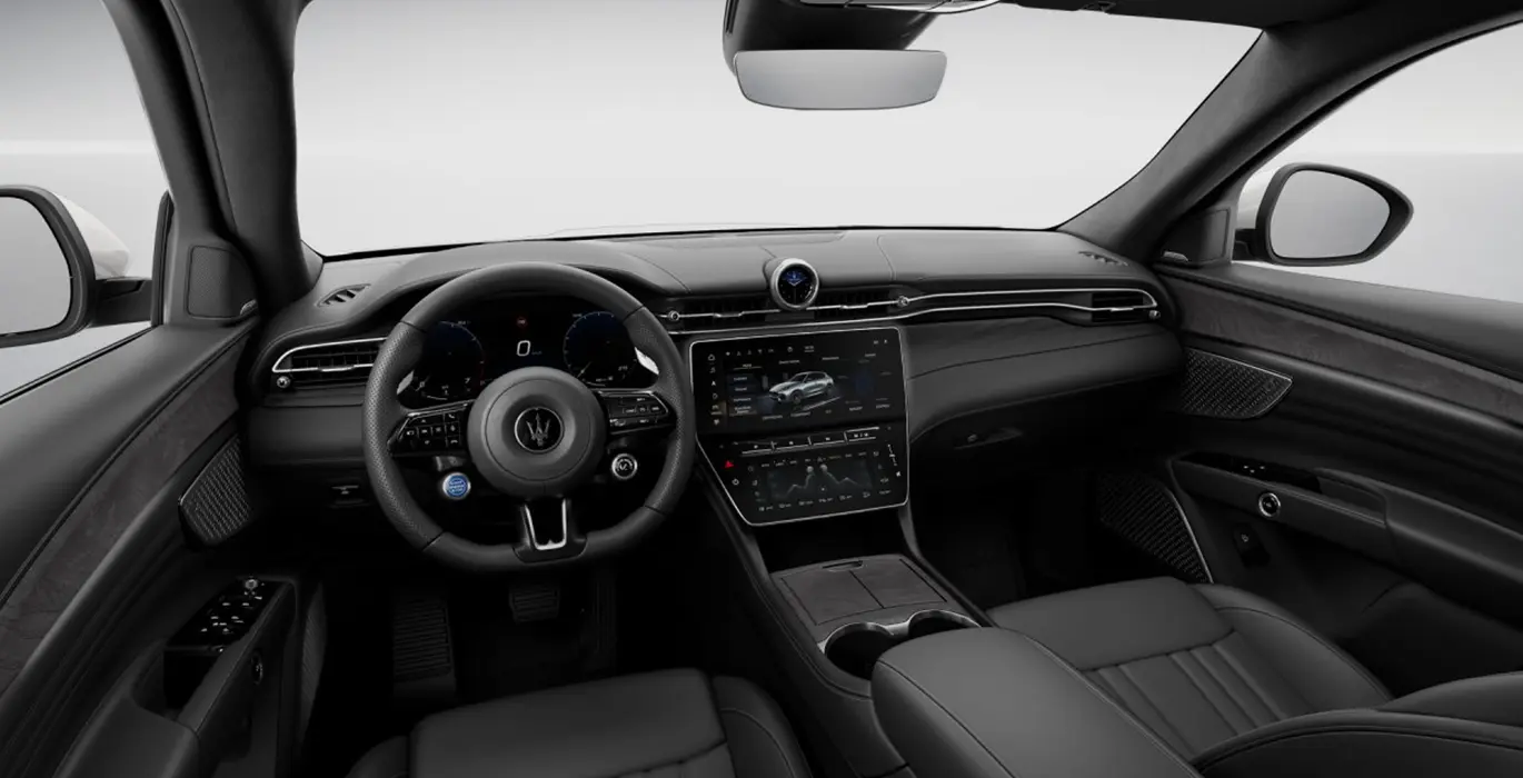 MASERATI Grecale 300 QS interior delantera | Crazy Renting