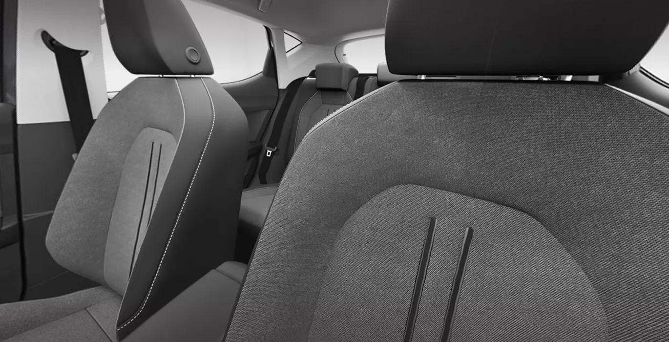 SEAT León 2.0 TDI Style XL 6 Seat Leon 1.5 eTSI DSG 7 SS Style XL interior trasera | Crazy Renting