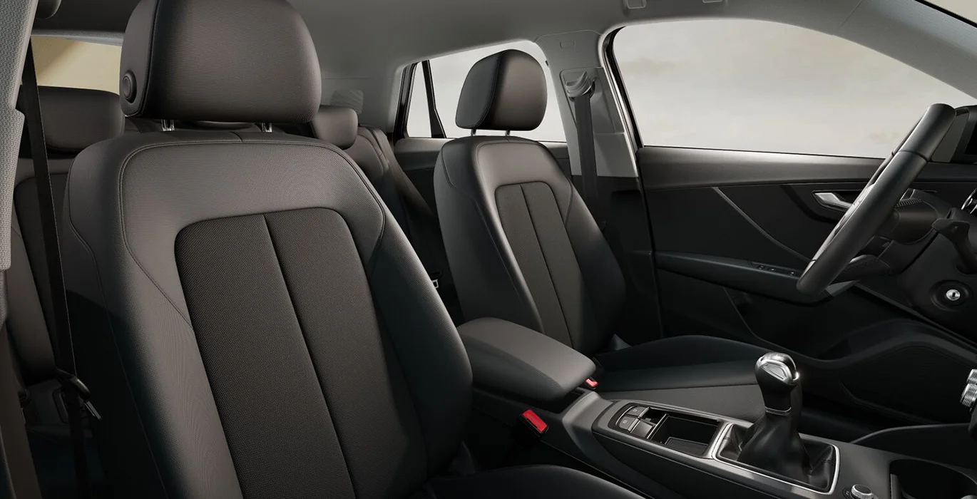 Audi Q2 Advanced 30 TFSI 116cv interior delantera II | Crazy Renting