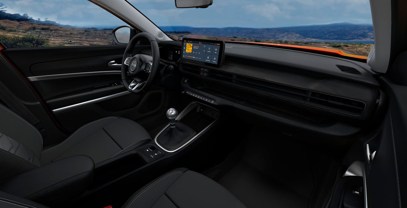 JEEP AVENGER 1.2 ALTITUDE 74kw (100CV) 5 JEEP AVENGER 1.2 G 1.2 ALTITUDE 74kw 100CV interior perfil | Crazy Renting