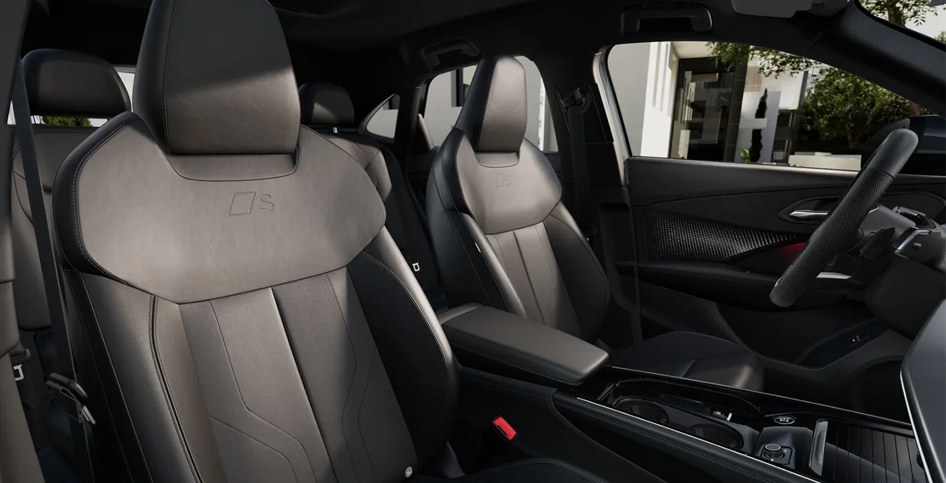 Audi Q3 Sportback S Line TDI S Tronic 5 Audi Q3 Sportback S Line TDI S Tronic interior delantera II | Crazy Renting