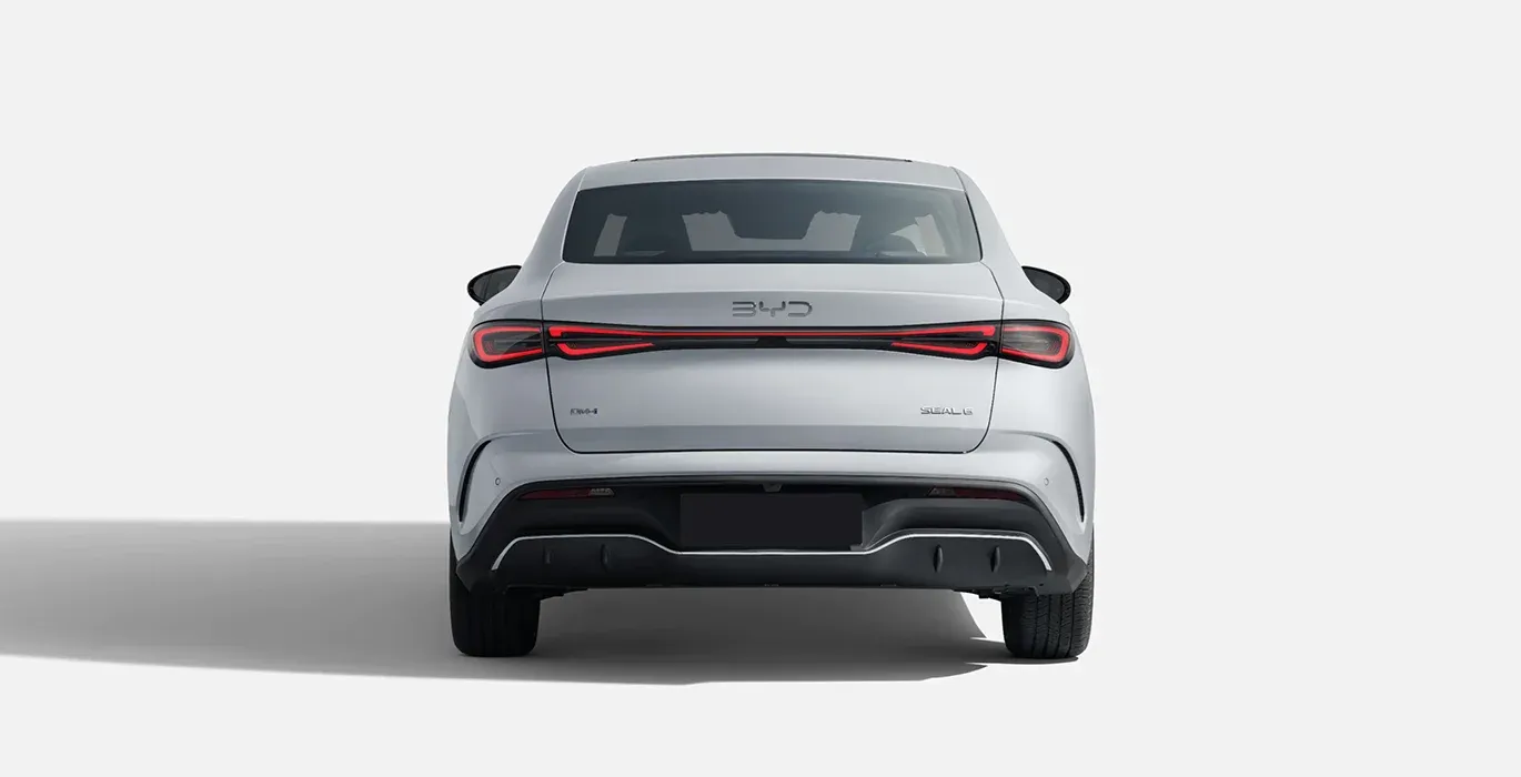 BYD Seal 6 DM-I Comfort 2 BYD Seal 6 DM I Comfot techo trasera polar white | Crazy Renting