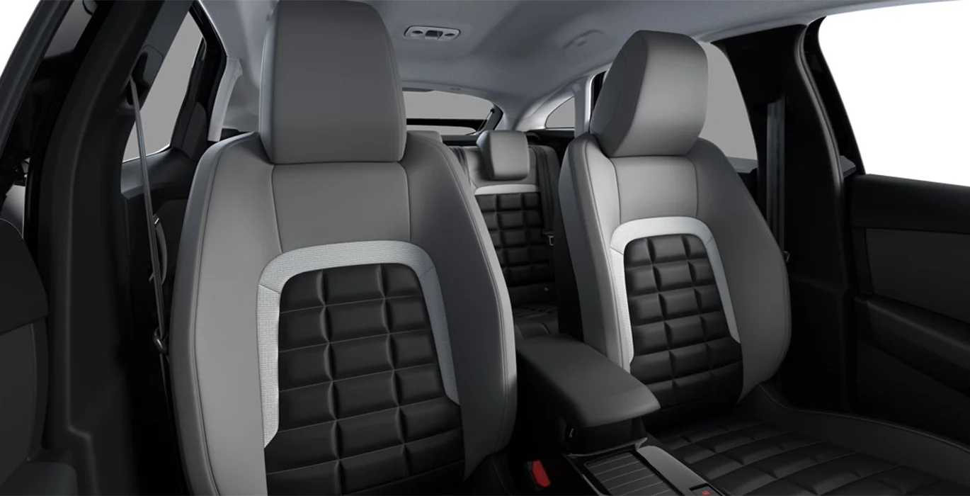 CITROEN C4 Hybrid Business Edition 6 CITROEN C4 Hybrid Business Edition interior trasera | Crazy Renting