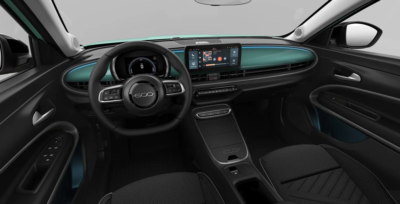 Fiat 600 ICON MHEV 1.2 110CV DDCT (AUTOMÁTICO) 4 Fiat 600 ICON MHEV 1.2 110CV DDCT AUTOMATICO interior delantera | Crazy Renting