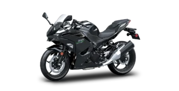 Renting KAWASAKI NINJA 500
