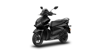 Renting Yamaha RAYZR
