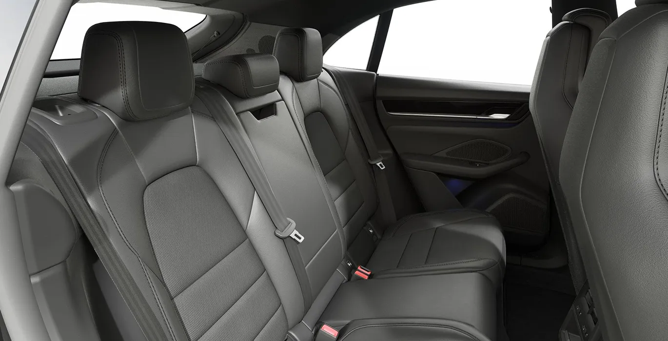 Porsche Macan 4 408CV 6 Porsche Macan 4 408CV interior trasera | Crazy Renting