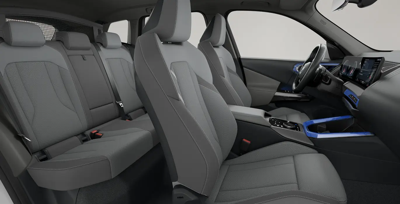 BMW X3 20d xDrive 197CV 6 BMW X3 20d xDrive QS interior trasera | Crazy Renting