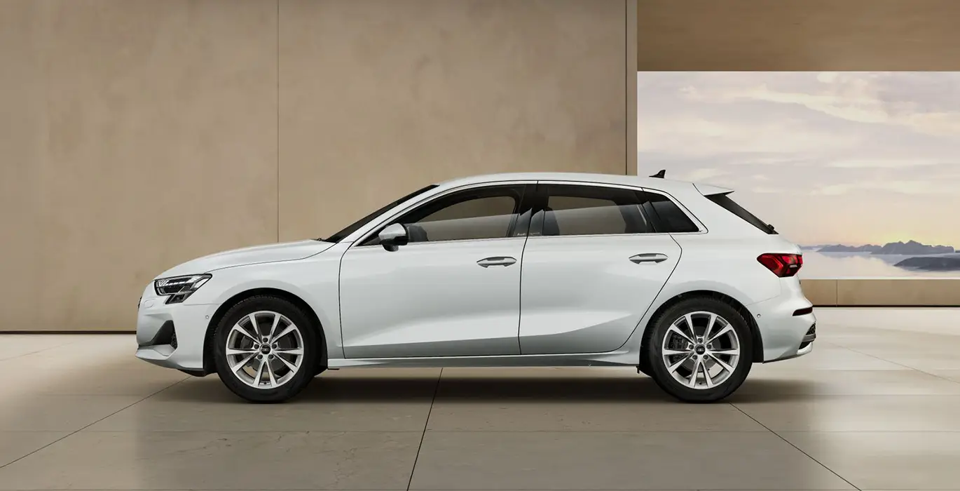 AUDI A3 Sportback Advanced TFSI S Tronic 3 AUDI A3 Sportback Advanced TFSI S Tronic blanco lateral | Crazy Renting