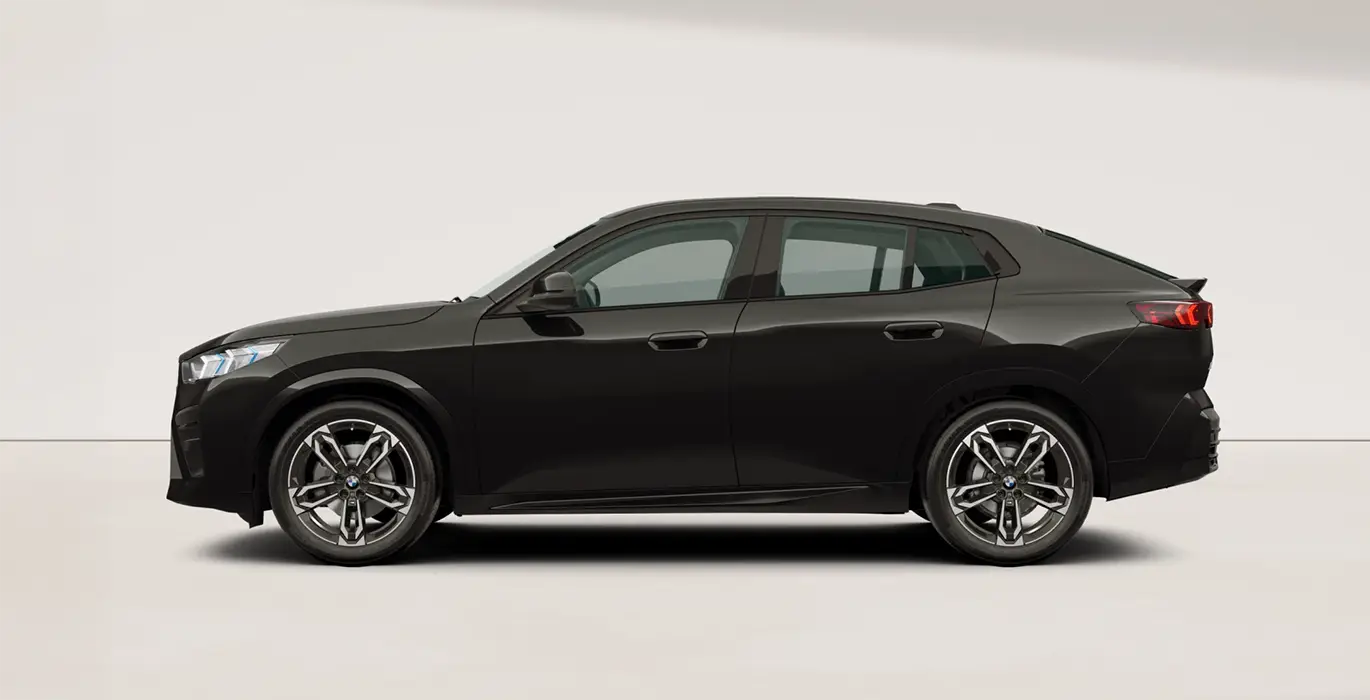 BMW X2 sDrive20d 3 BMW X2 sDrive20d negro lateral | Crazy Renting
