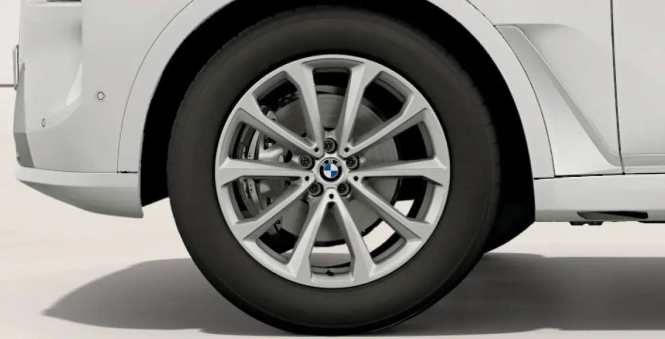 BMW X7 xDrive40i 4 BMW X7 xDrive40i rueda | Crazy Renting