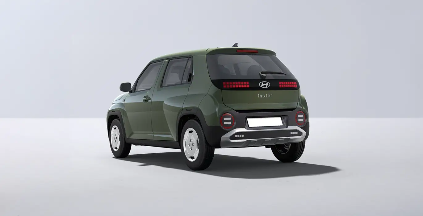 Hyundai Inster 97cv 42kWh Klass 2 Hyundai Inster 97cv 42kWh Klass verde trasera | Crazy Renting