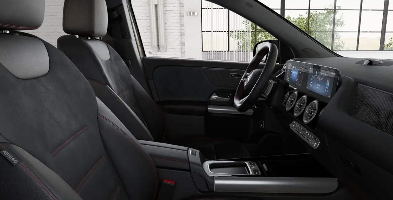 Mercedes-Benz GLA 200d 4 Mercedes Benz GLA 200d II interior delantera II | Crazy Renting