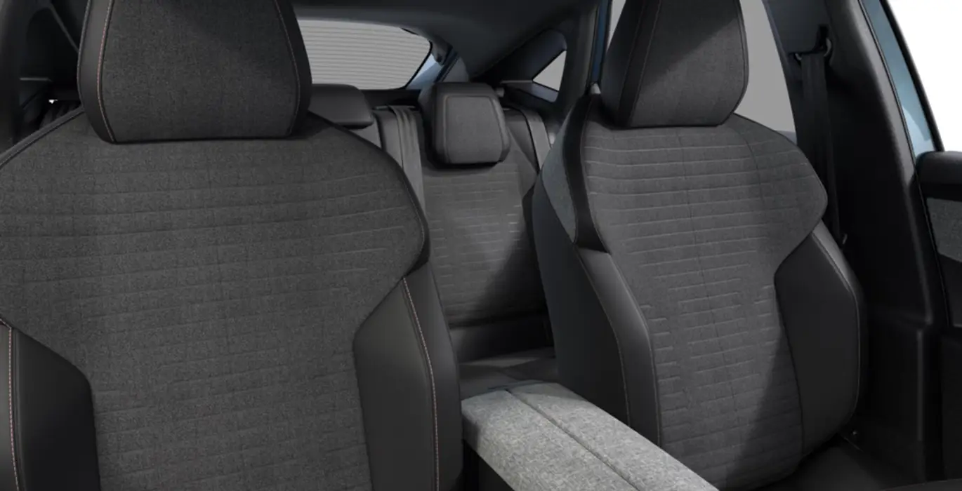 Peugeot 3008 Hybrid 1.2 107kW Allure eDCS6 6 Peugeot 3008 Hybrid 1.2 107kW Allure eDCS6 interior trasera | Crazy Renting