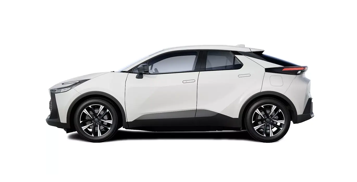 Toyota C-HR Advance Plug-in Hybrid 220 3 Toyota C HR Advance Plug in Hybrid 220 lateral | Crazy Renting