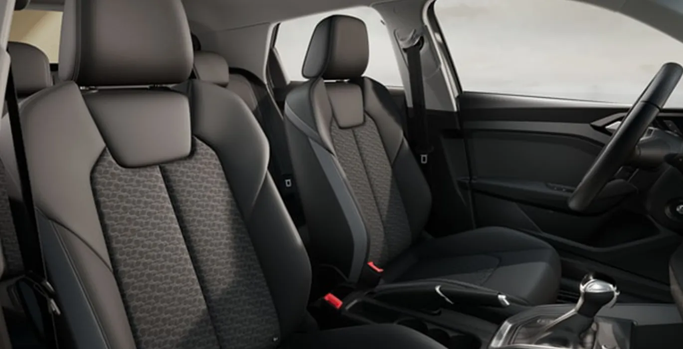 AUDI A1 Allstreet 30 TFSI 85kW (116CV) S tronic 4 AUDI A1 Allstreet 30 TFSI 85kW 116CV S tronic interior delantera | Crazy Renting