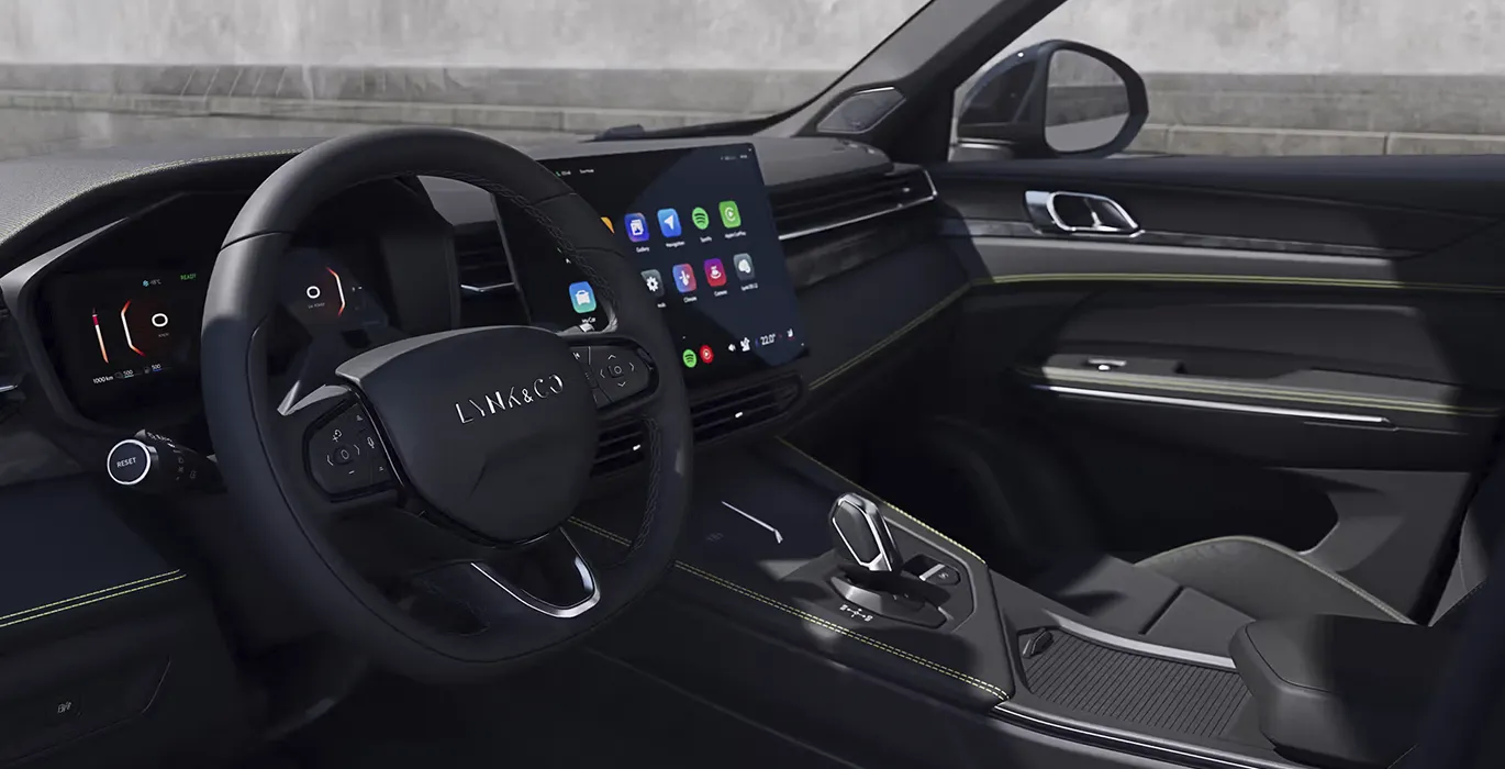 Lynk & Co 01 Core 4 Lynk Co 01 Core interior delantera | Crazy Renting