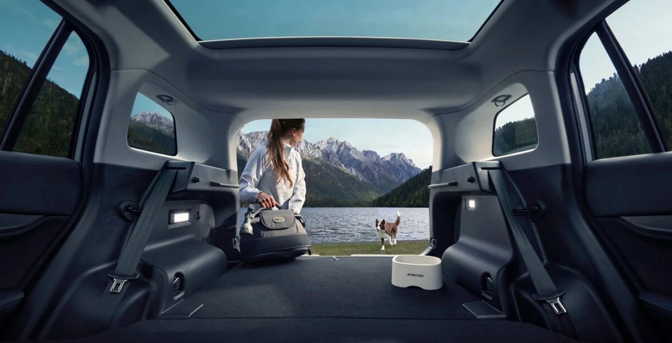 Jaecoo 5 EV Pure 155kW (211CV) 61kWh 6 Jaecoo 5 EV Pure 155kW 211CV 61kWh interior maletero | Crazy Renting