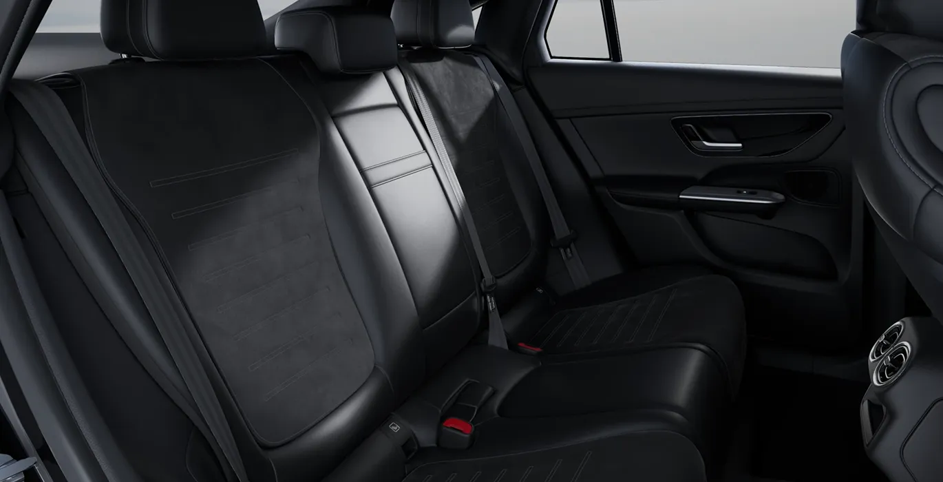 Mercedes-Benz GLC Coupé 300 de 4MATIC 6 Mercedes Benz GLC Coupe 300 de 4MATIC interior trasera | Crazy Renting