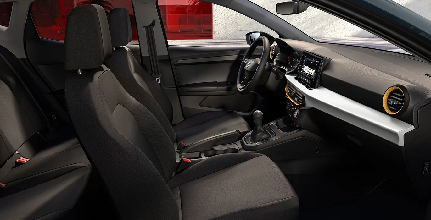 Seat Ibiza 1.0 MPI 59kW (80CV) Start/Stop Style+ 5 Seat Ibiza 5P 1.0 MPI 70kW 80CV StartStop MY26 interior delantera | Crazy Renting