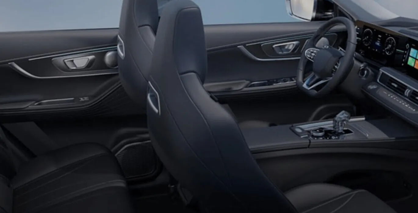EBRO s700 1.5 TGDI PHEV Luxury E-CVT 5 EBRO s700 1.5 TGDI PHEV Luxury E CVT interior trasera II | Crazy Renting