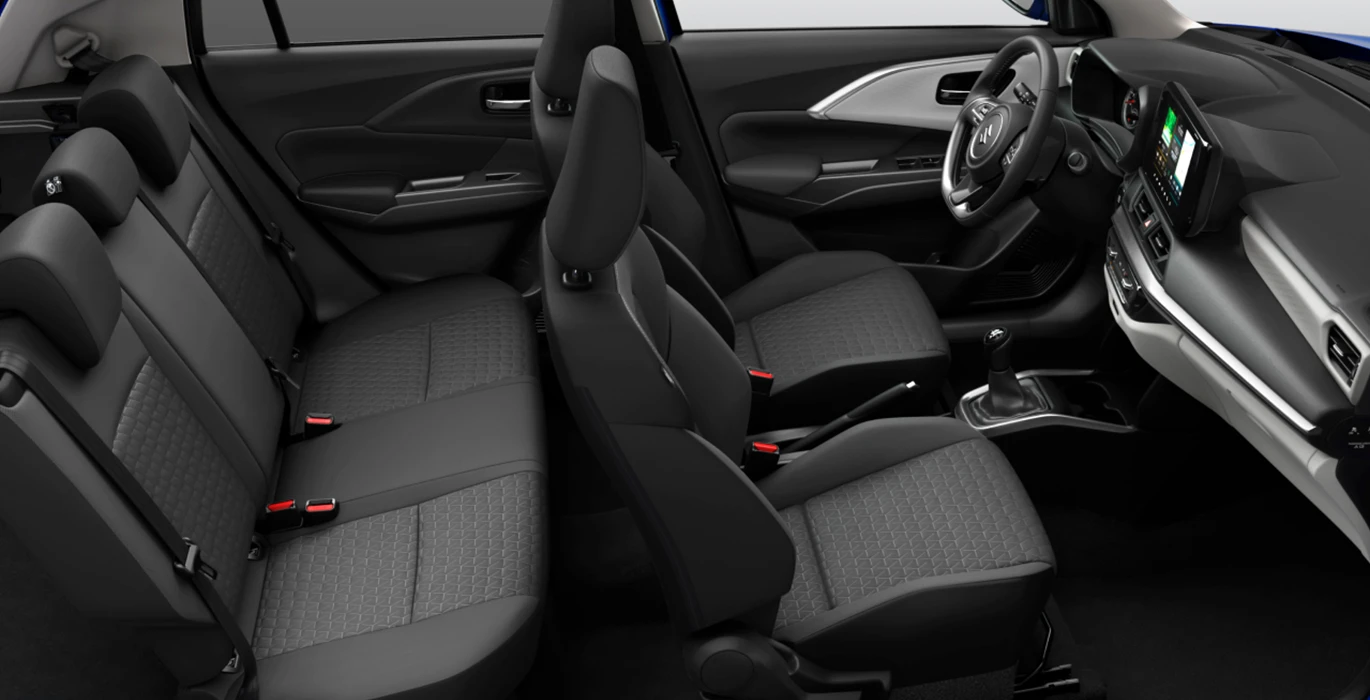 SUZUKI SWIFT 1.2 S2 MILD HYBRID (MANUAL) 4 SUZUKI SWIFT 1.2 S2 MILD HYBRID MANUAL interior trasera | Crazy Renting
