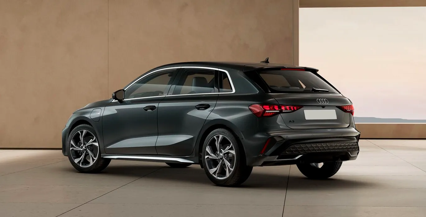 AUDI A3 Sportback S Line 40 TFSI e 150kW S Tron trasera | Crazy Renting