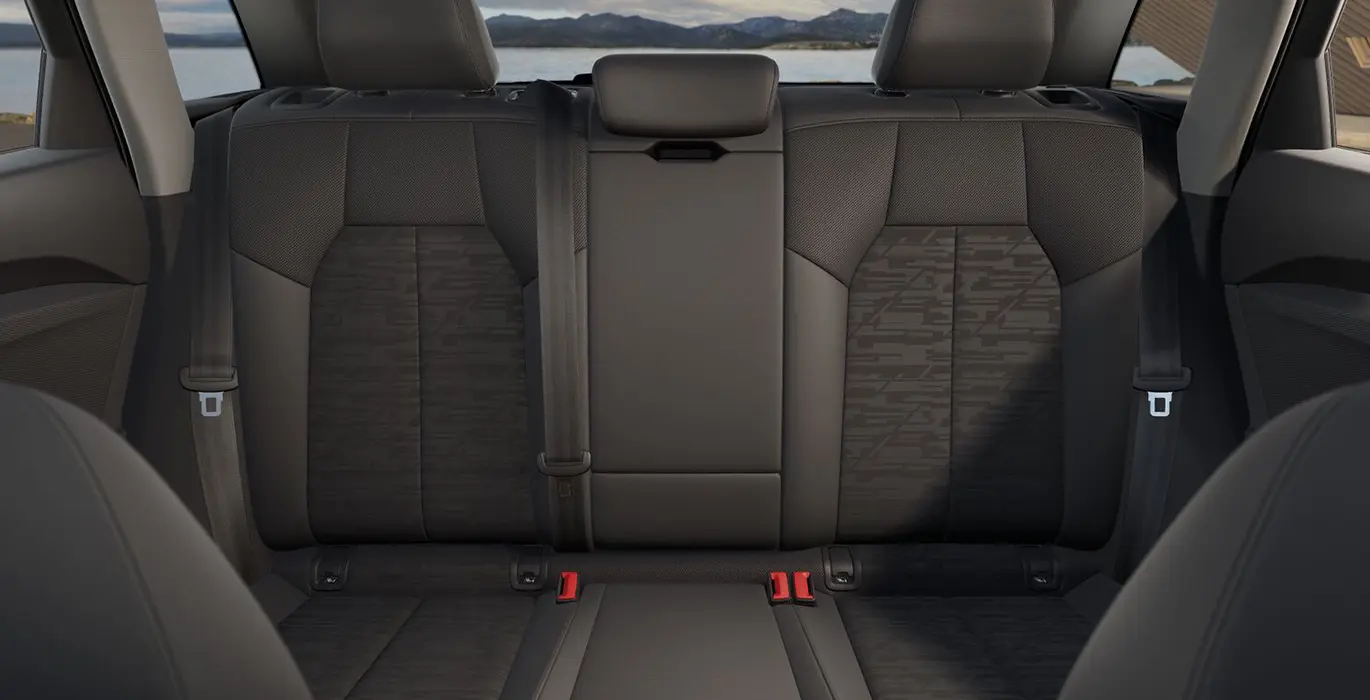 AUDI Q5 SUV Advanced TDI Quattro S Tronic 6 AUDI Q5 SUV Advanced TDI Quattro S Tronic interior trasera | Crazy Renting