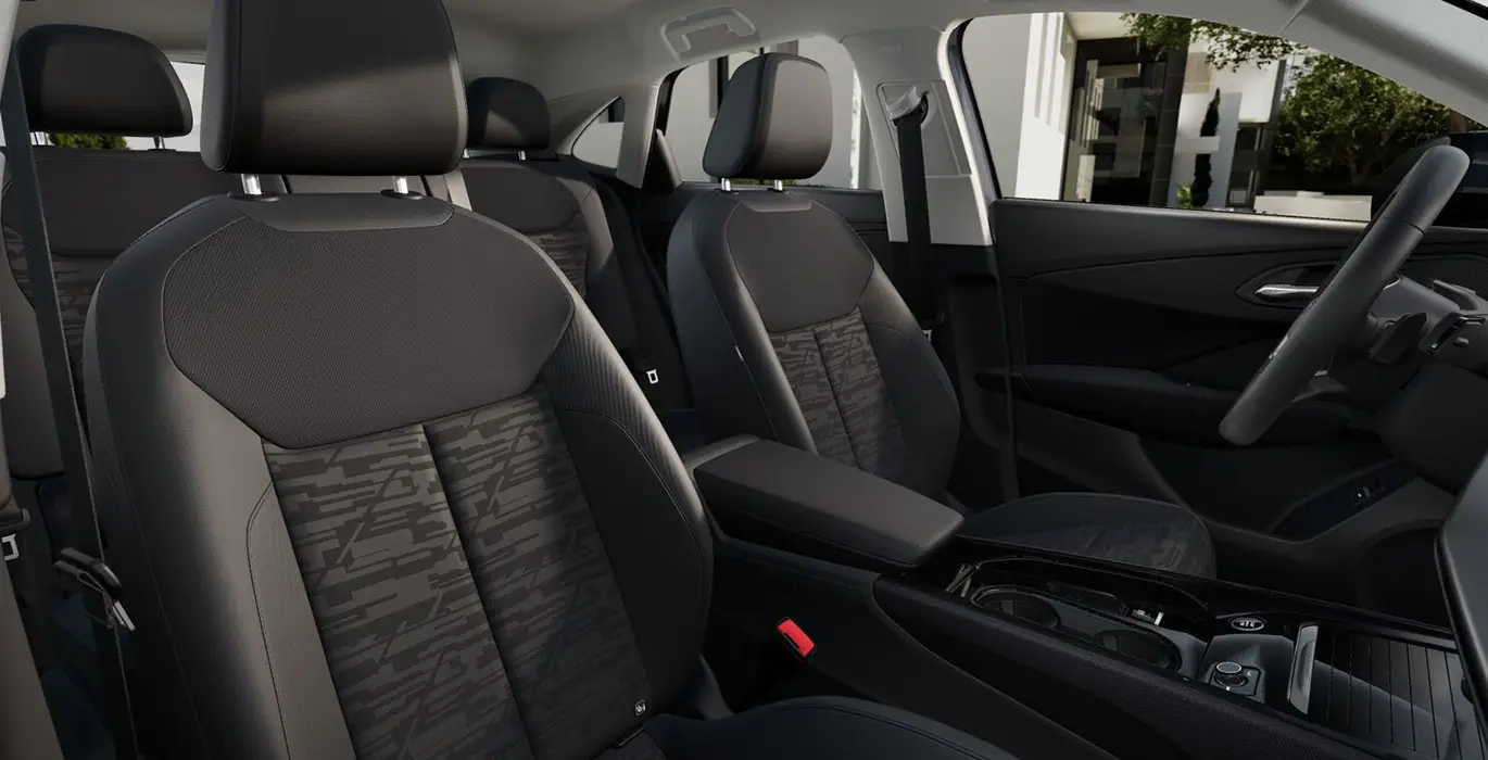 Audi Q3 Sportback Advanced TFSI 110kW S Tronic interior delantera II | Crazy Renting
