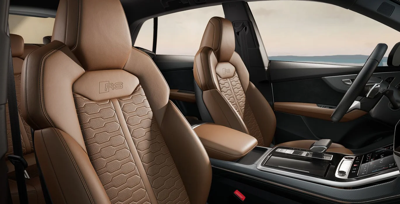 Audi RS Q8 441kW TipTronic interior delantera II | Crazy Renting