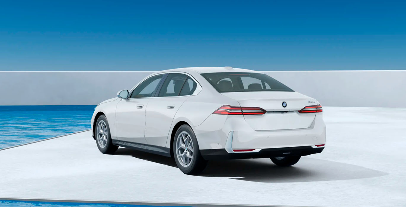 BMW Serie 5 520d 3 BMW Serie 5 520d nuevo exterior trasera | Crazy Renting