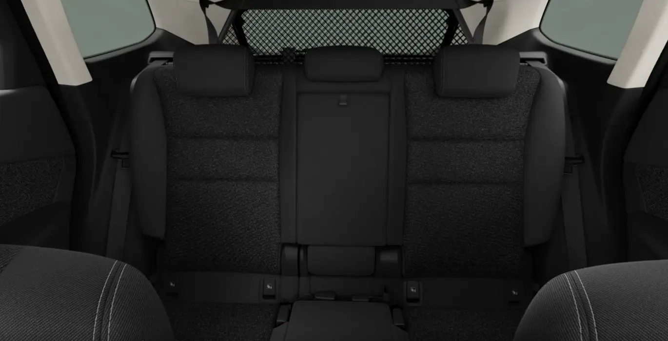 BMW X1 sDrive 20i interior trasera | Crazy Renting