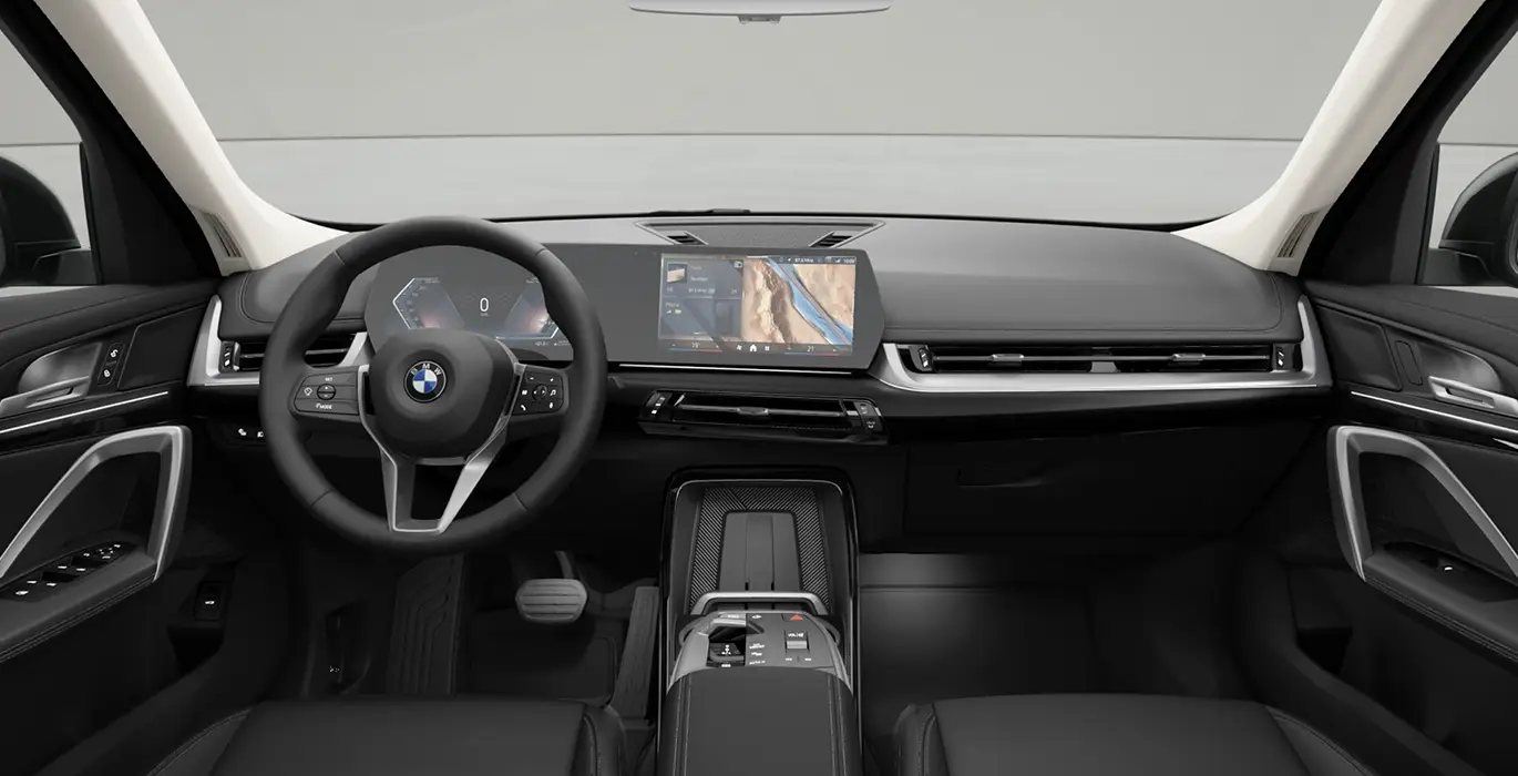 BMW X1 sDrive20d xLine 120kW interior delantera | Crazy Renting