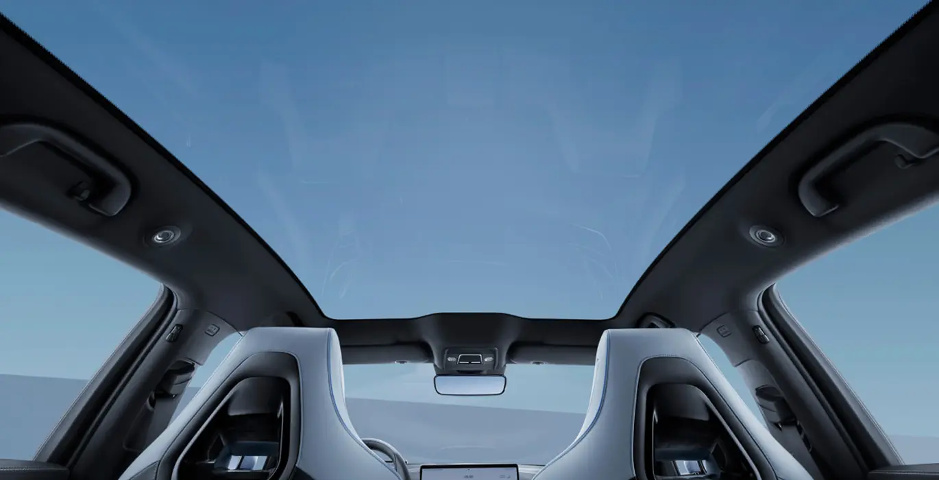 BYD Seal Comfort RWD interior trasera | Crazy Renting