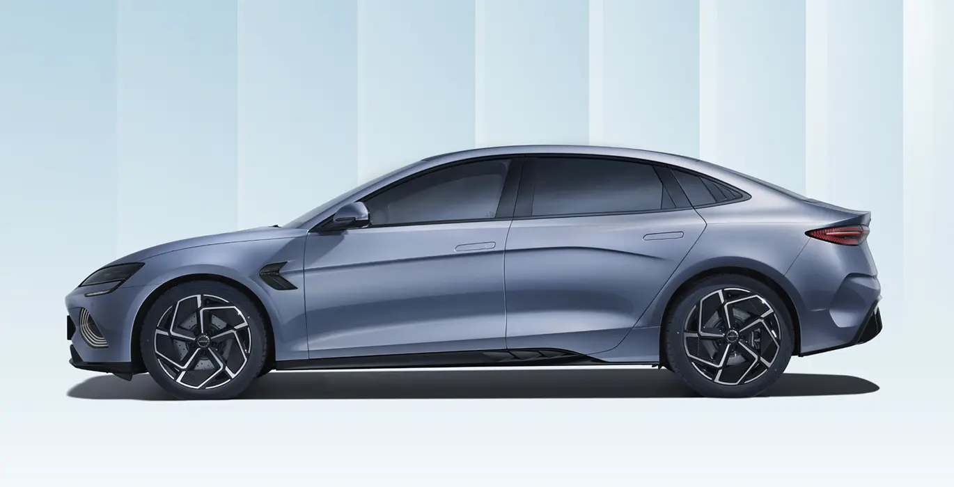 BYD Seal Comfort RWD lateral | Crazy Renting