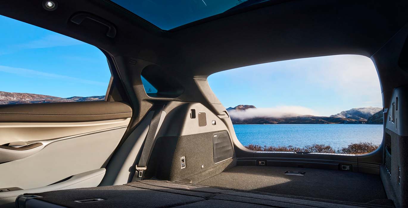 BYD Sealion 7 Comfort interior trasera II | Crazy Renting