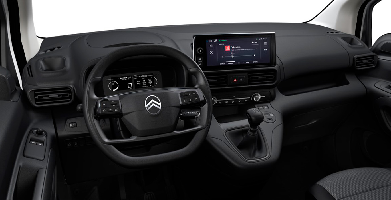 Citroën Berlingo Combi N1 You Talla M 4 Citroen Berlingo Talla M BlueHDi 100 SS YOU interior delantera | Crazy Renting