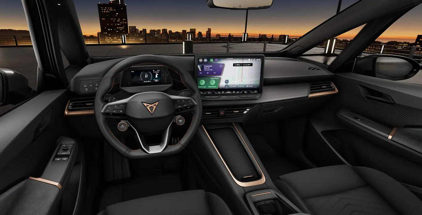 Cupra Born e Boost Pack Advanced Plus interior delantera | Crazy Renting
