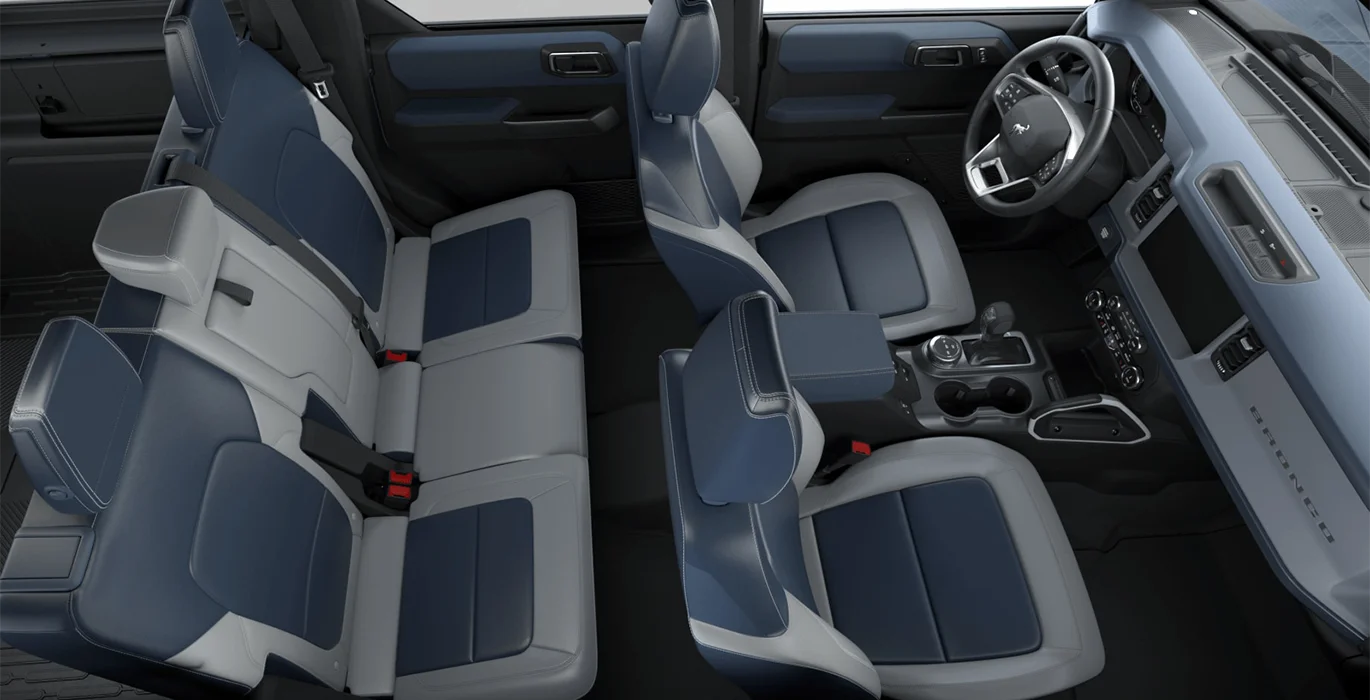 FORD Bronco Outer Banks 2.7 EcoBoost V6 335CV interior trasera | Crazy Renting
