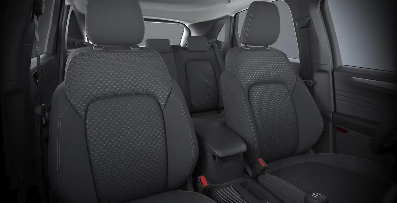 FORD Kuga Titanium 1.5 Ecoboost 150CV RM interior trasera | Crazy Renting