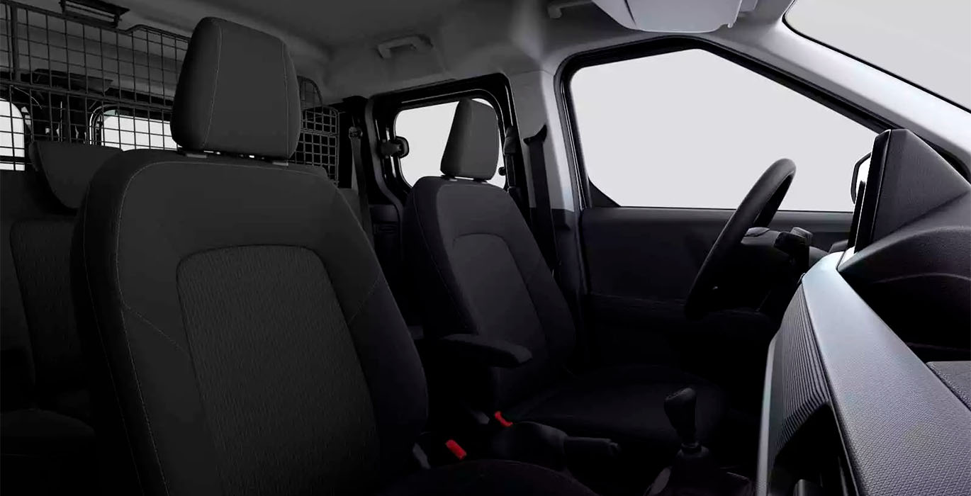 FORD Transit Courier Kombi 1.5 Ecoblue Trend interior trasera 1 | Crazy Renting