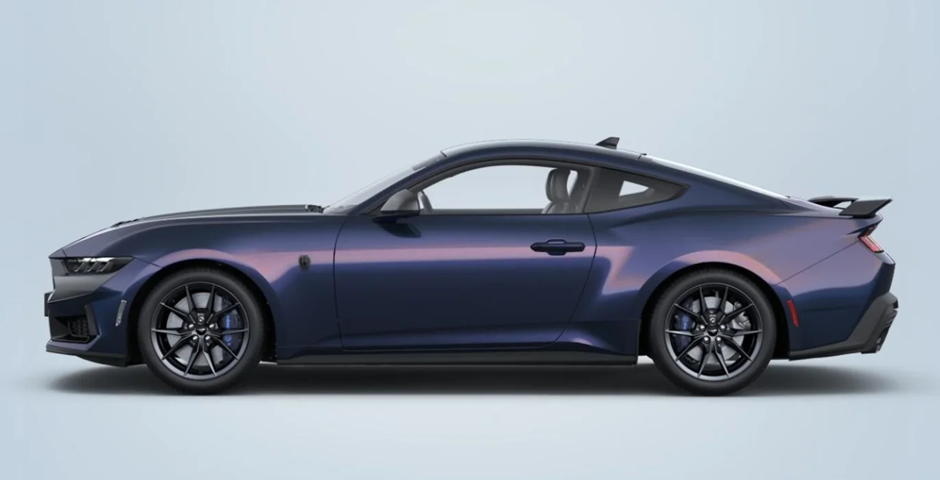 Ford Mustang 5.0 Ti VCT V8 Mustang Dark House AT lateral | Crazy Renting