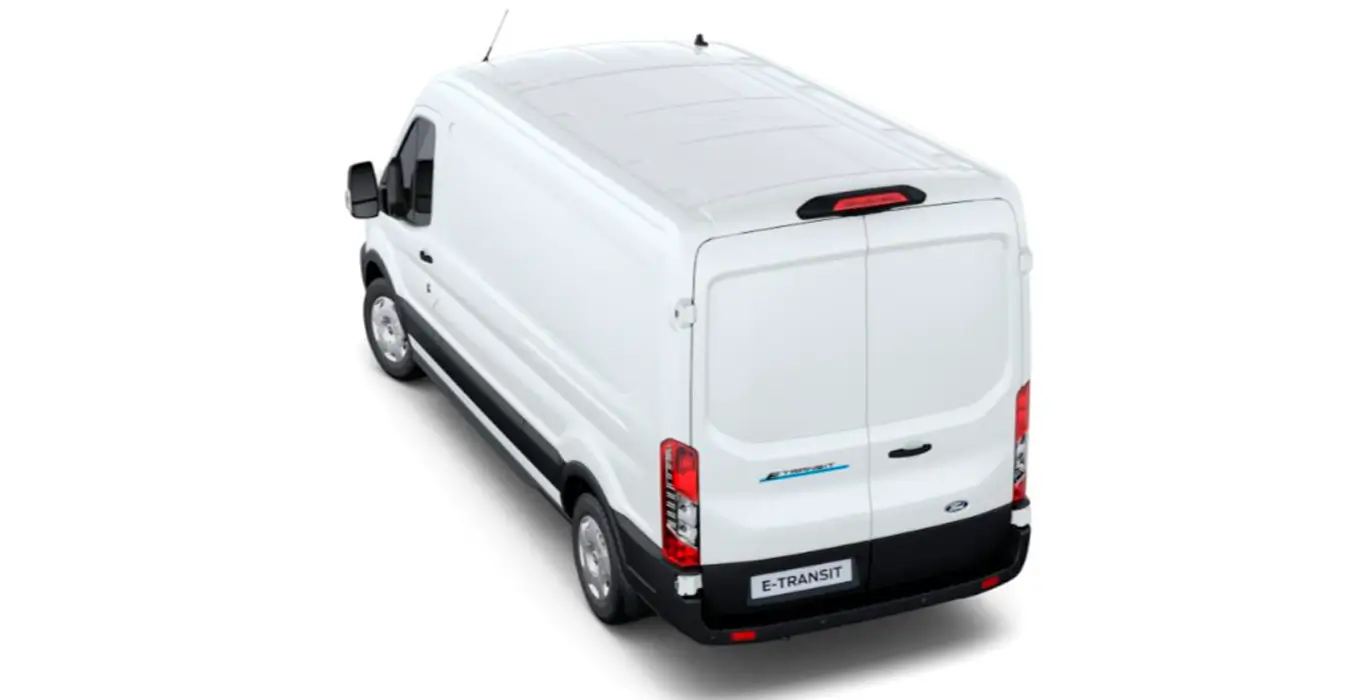 Ford Transit Van 350 L3 BEV Trend 184cv RWD exterior trasera | Crazy Renting