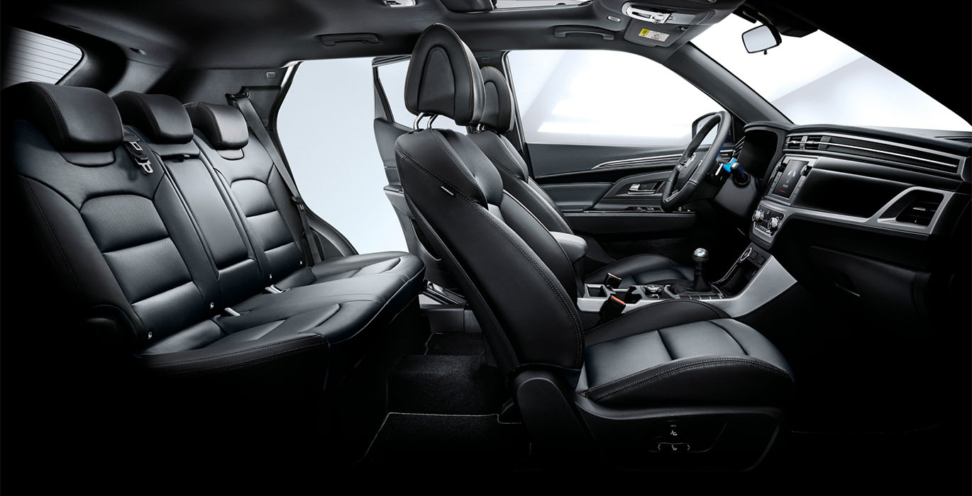 KGM Korando G15 GLP Urban Plus 4x2 interior | Crazy Renting