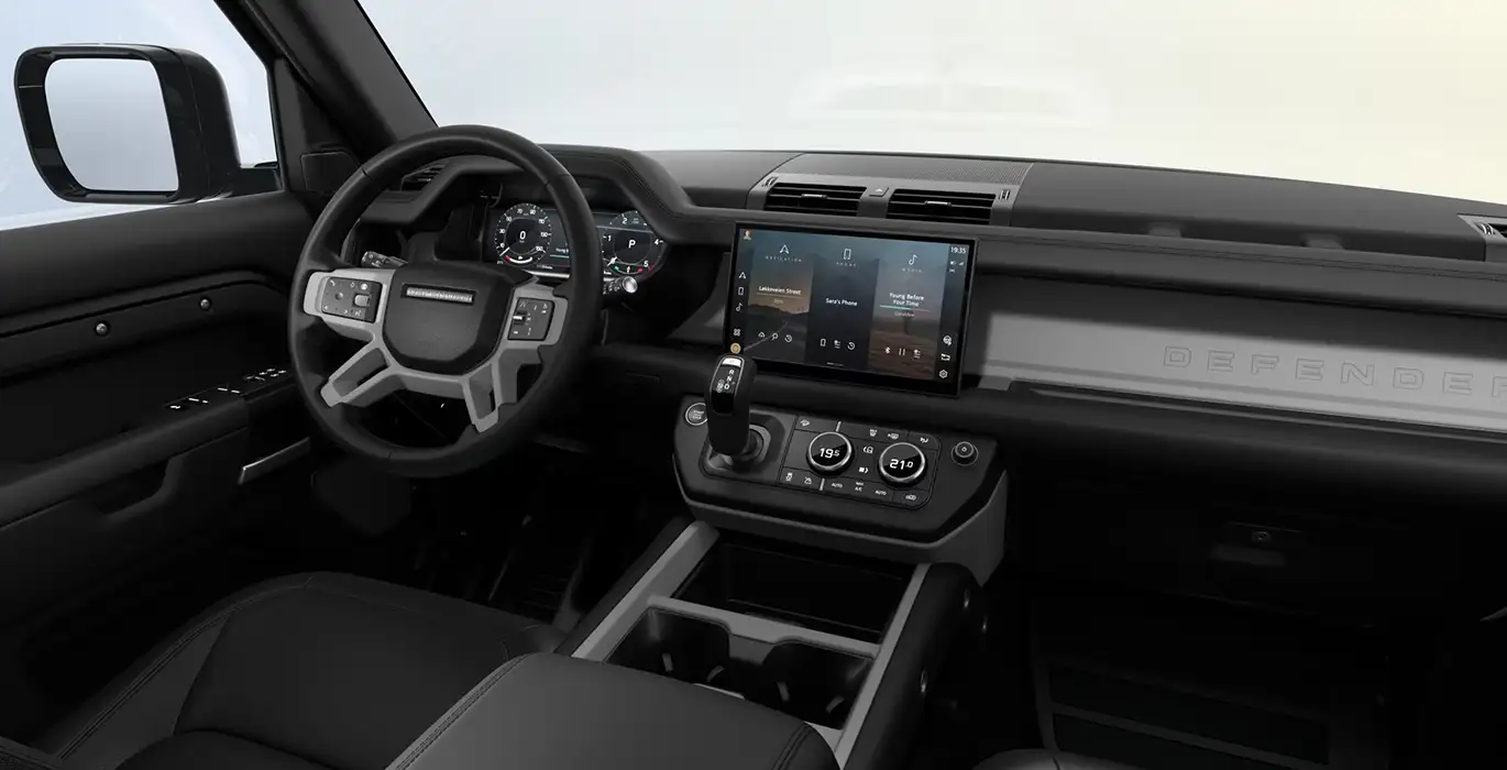 Land Rover Defender 3.0D I6 250S MHEV interior delantera | Crazy Renting