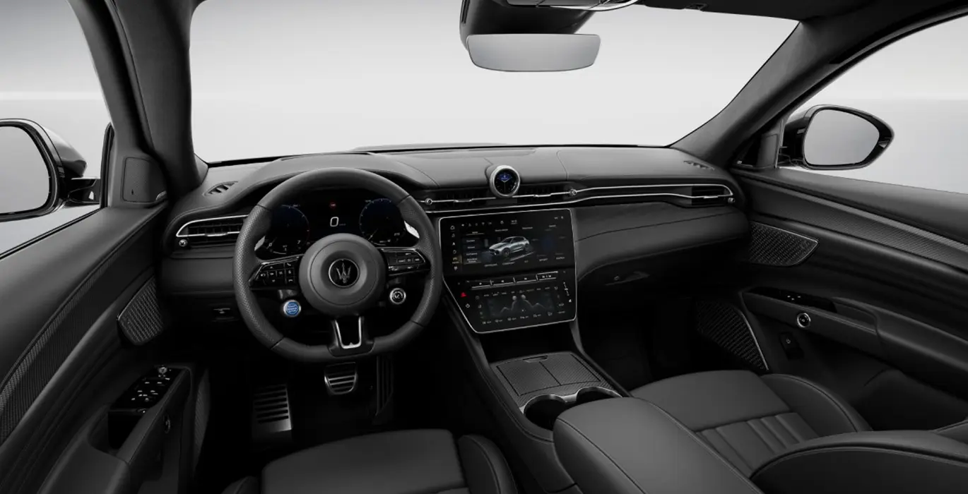 MASERATI Grecale Modena 330 QS interior delantera | Crazy Renting
